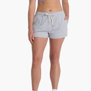Vuori Halo Performance Short -  Women's DreamKnit™ Shorts Size Small